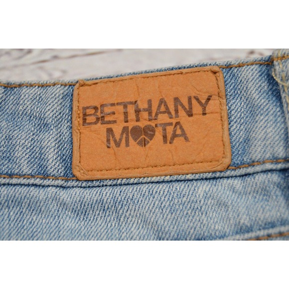 Bethany Mota Women's Juniors High Rise Jean Shorts Distressed Size 2 Pre-Owned - Picture 9 of 12